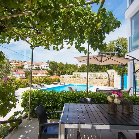 Marina Di Portapisana Luxury Private Lejlighed Krk Town