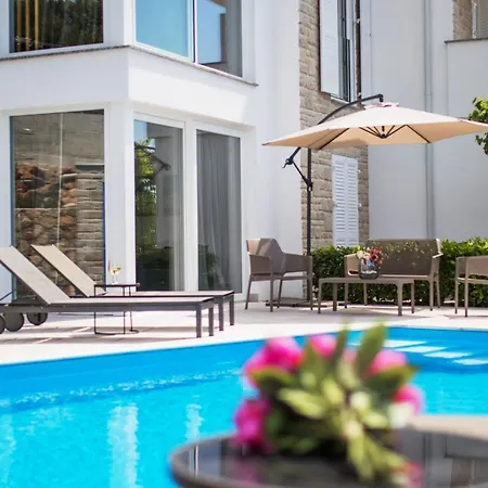 Lejlighed Marina Di Portapisana Luxury Private Krk Town