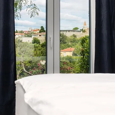 Marina Di Portapisana Luxury Private קרק