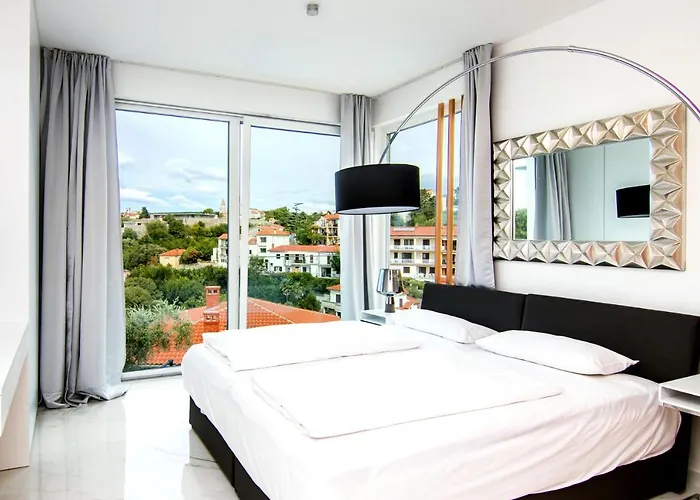 Marina Di Portapisana Luxury Private Krk Town