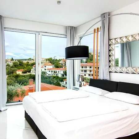 Marina Di Portapisana Luxury Private Krk Town