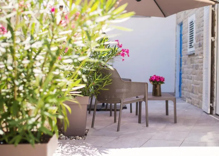 Marina Di Portapisana Luxury Private * Krk Town
